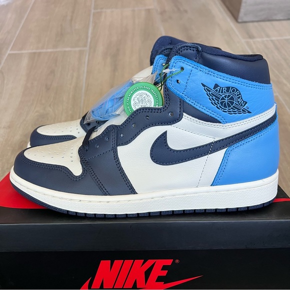 Air Jordan 1 Retro High Obsidian UNC - Picture 6 of 10